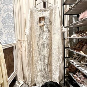2021 Magnolia Pearl dress -never worn